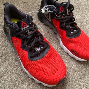 REEBOK Ortholite size 5.5 red  sneakers